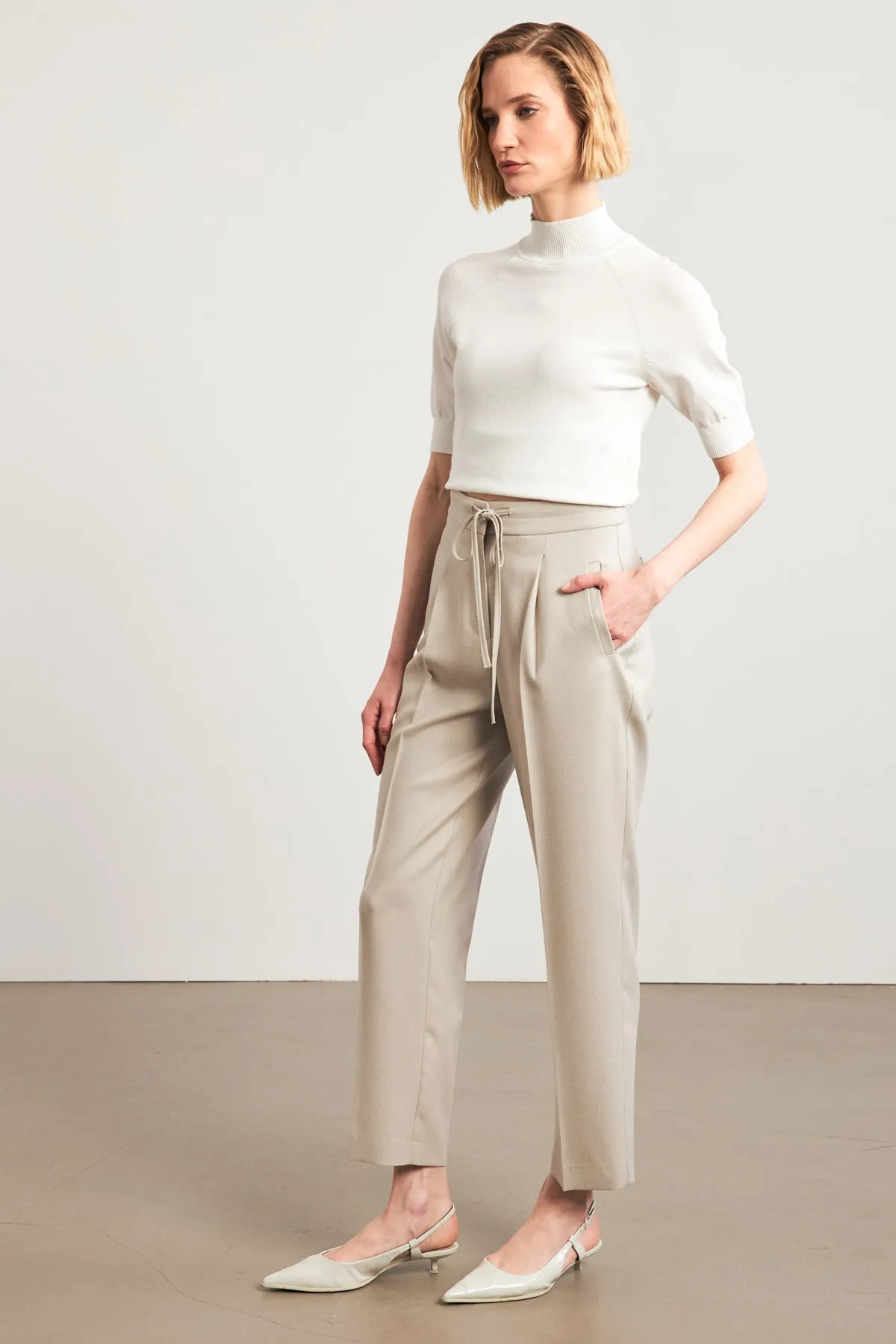 Setre Relaxed Cut Tie-Down Trousers Beige