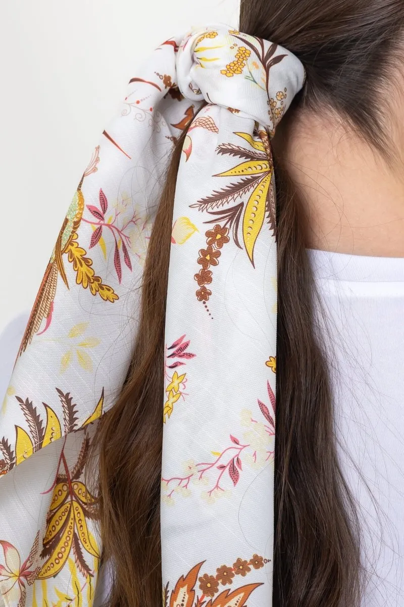 SQUARE HEAD SCARF (WHITE PATTERN)